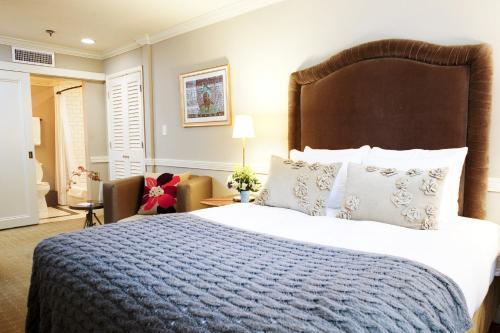 The Oliver Knoxville, By Oliver 4* Knoxville